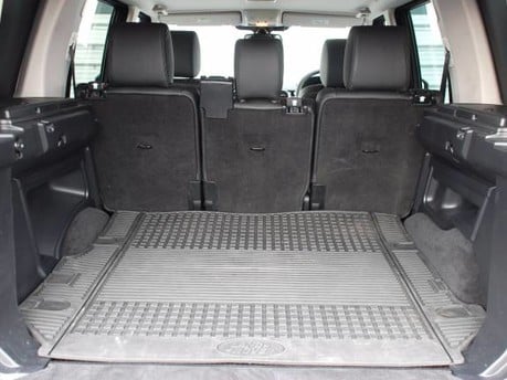 Land Rover Discovery Commercial seat commercial seat conversion - Latest delighted customer!