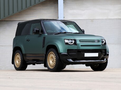 With bold looks and unstoppable spirit, our matte pine wrapped Land Rover Defender with Porsche Gold alloys and vintage tan leather interior has arrived