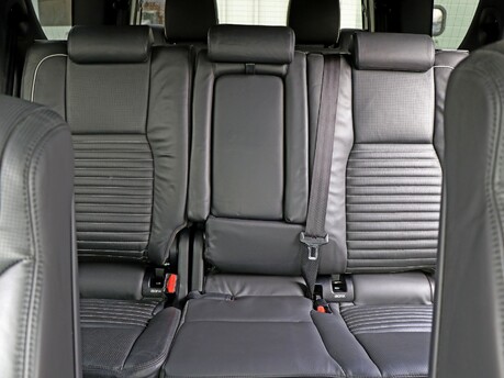 New from SEEKER UK, genuine Land Rover rear seat conversion for the Discovery 5, HSE trim with cream piping 4