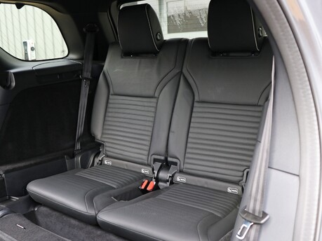 Upgrade your Discovery 5 from a 5-seater to a 7-seater passenger style vehicle 2