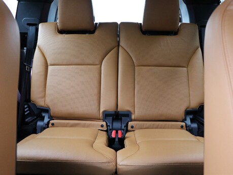 Land Rover Defender and Discovery seat conversions from SEEKER 3