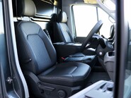Volkswagen Crafter 2