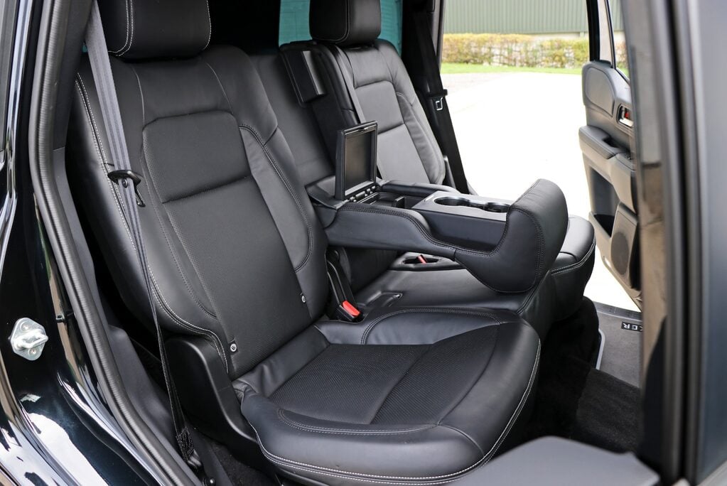 2025 Land Cruiser Commercial 14