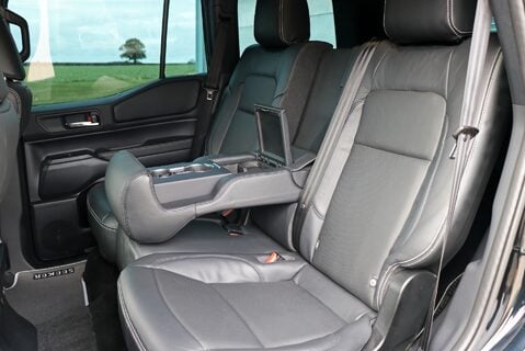 2025 Land Cruiser Commercial 8