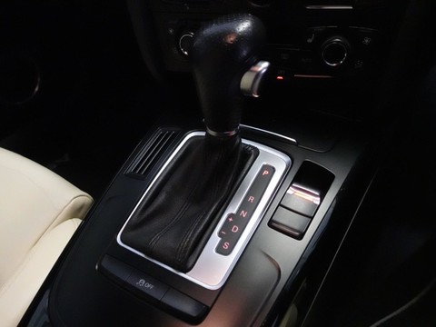 Audi A5 2.0 TFSI Black Edition S Tronic quattro Euro 5 (s/s) 2dr 22