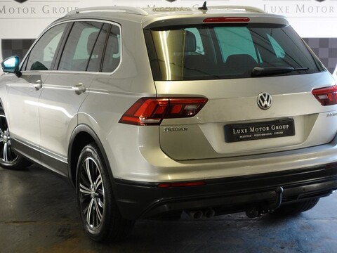 Volkswagen Tiguan 2.0 TDI SE Navigation DSG Euro 6 (s/s) 5dr 7