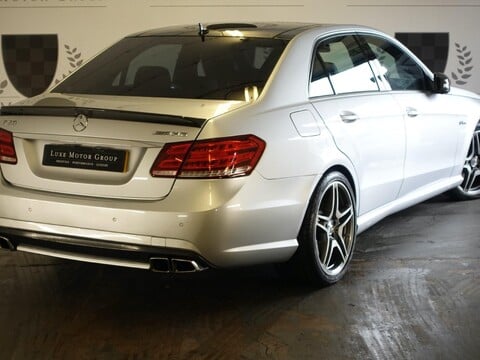 Mercedes-Benz E Class 6.2 E63 V8 AMG G-Tronic Euro 5 4dr 3