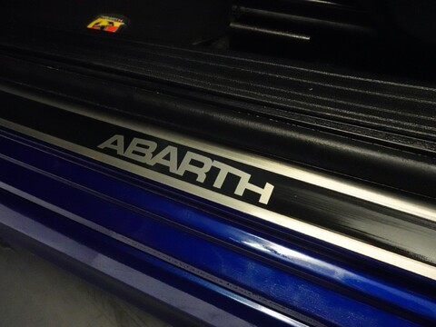 Abarth 595 1.4 T-Jet Euro 6 3dr 28