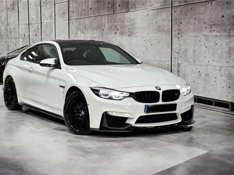 BMW 4 Series M4 COMPETITION 1