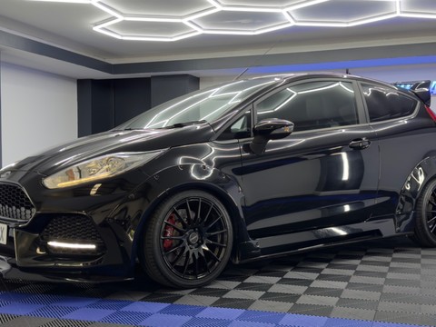 Ford Fiesta ST-3 7