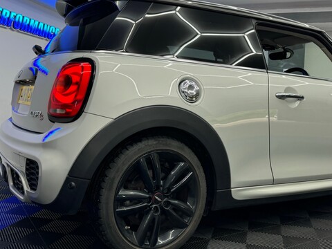 Mini Hatch COOPER S 21