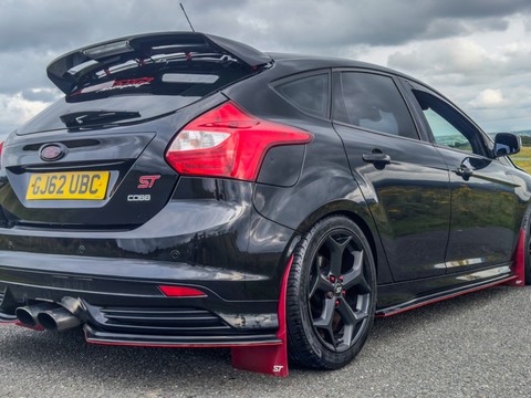 Ford Focus ST-3 11