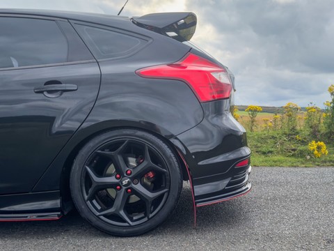 Ford Focus ST-3 14