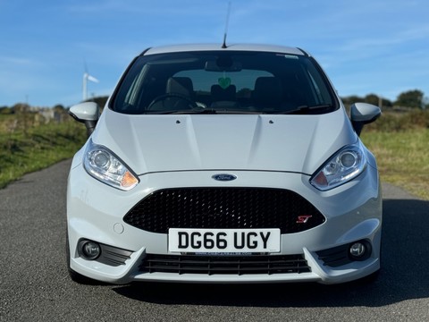 Ford Fiesta ST200 5