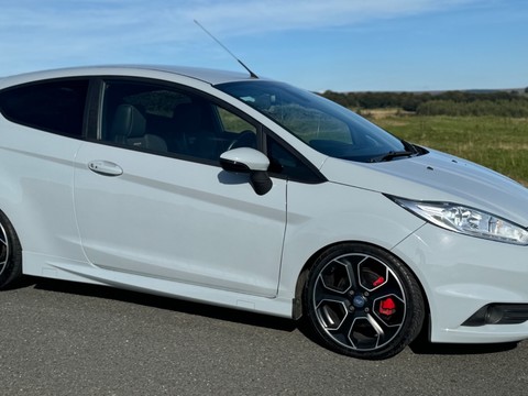 Ford Fiesta ST200 12