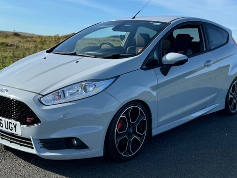 Ford Fiesta ST200 16