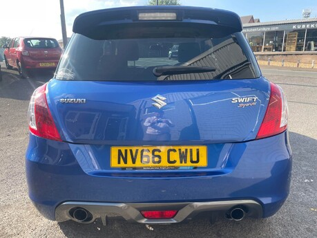 Suzuki Swift SPORT 4