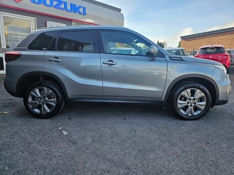 Suzuki Vitara SZ-T BOOSTERJET MHEV 2