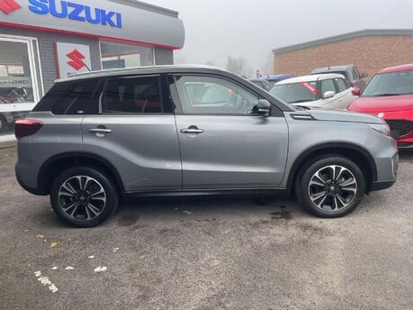 Suzuki Vitara SZ5 MHEV 6