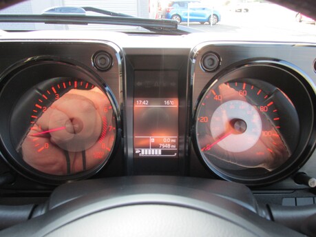 Suzuki Jimny SZ5 23
