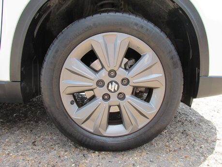Suzuki Vitara SZ-T BOOSTERJET MHEV 8