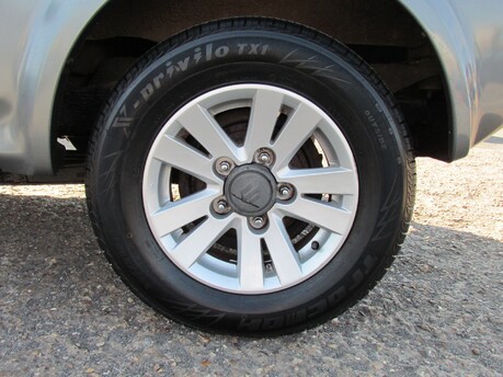 Suzuki Jimny SZ4 14