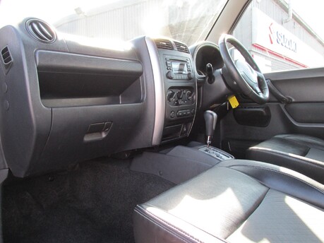 Suzuki Jimny SZ4 16