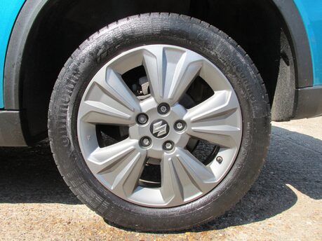 Suzuki Vitara SZ-T BOOSTERJET MHEV 10
