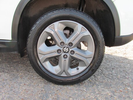 Suzuki Vitara SZ-T 11