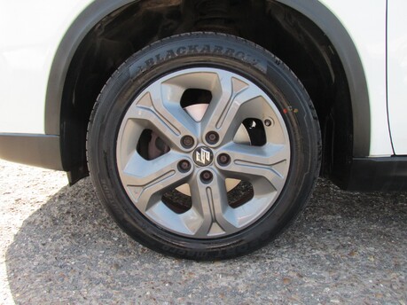 Suzuki Vitara SZ-T 12