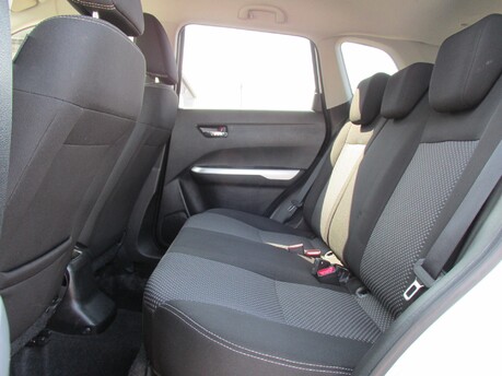 Suzuki Vitara SZ-T 17