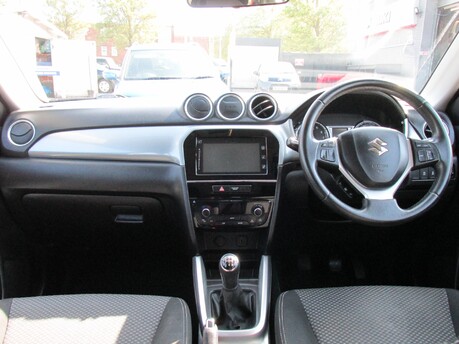 Suzuki Vitara SZ-T 15