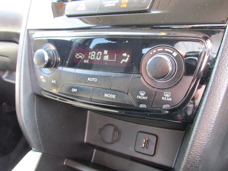 Suzuki Vitara SZ-T 18