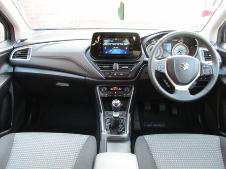 Suzuki SX4 S-Cross MOTION BOOSTERJET MHEV 15