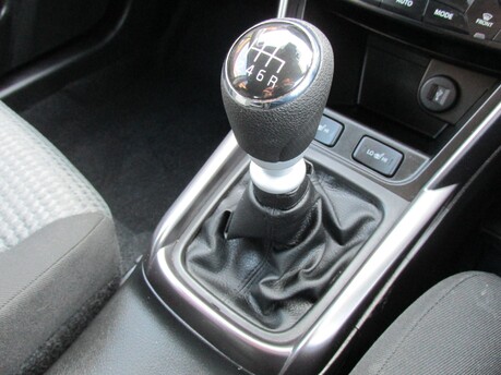 Suzuki SX4 S-Cross MOTION BOOSTERJET MHEV 22