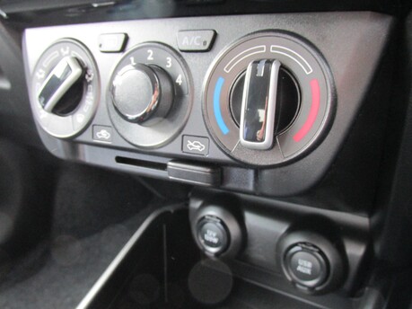 Suzuki Swift SZ-T DUALJET SHVS MHEV 20