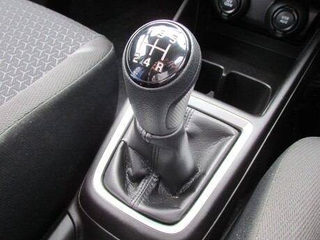 Suzuki Swift SZ-T DUALJET SHVS MHEV 21