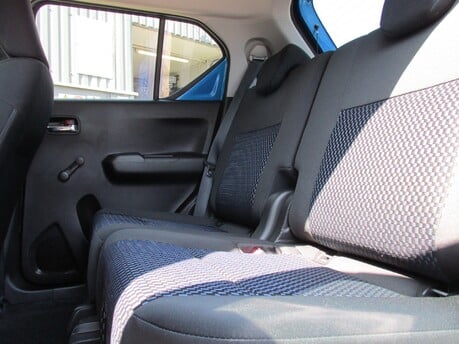 Suzuki Ignis SZ-T DUALJET MHEV 17