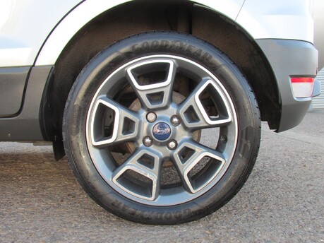 Ford Ecosport TITANIUM 11