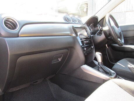 Suzuki Vitara SZ-T BOOSTERJET 11