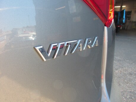 Suzuki Vitara SZ5 10