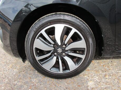 Suzuki Swift SZ5 BOOSTERJET SHVS MHEV 12