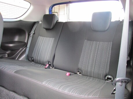 Suzuki Swift SZ-L 17