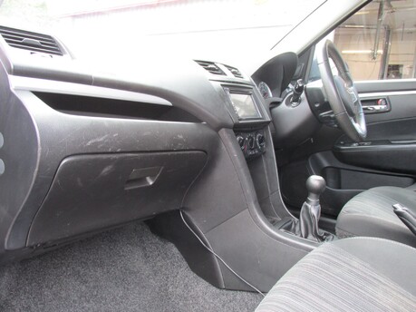 Suzuki Swift SZ-L 16