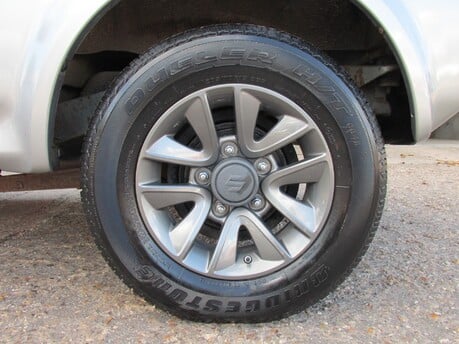 Suzuki Jimny SZ4 12