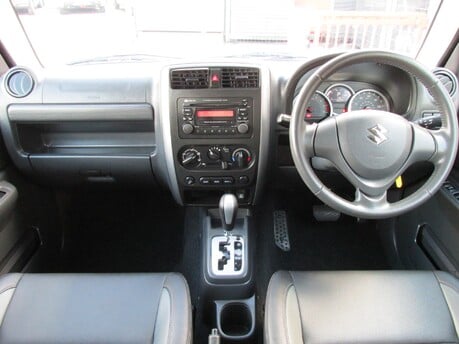 Suzuki Jimny SZ4 14