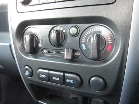 Suzuki Jimny SZ4 21