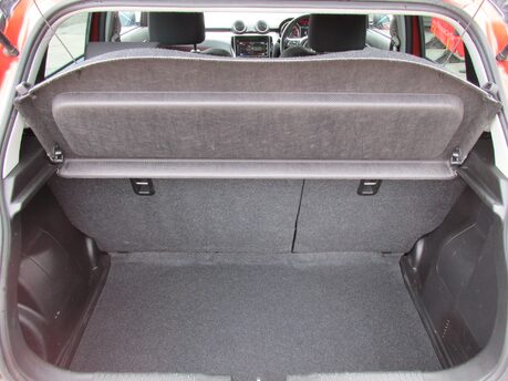 Suzuki Swift SZ5 DUALJET MHEV 10