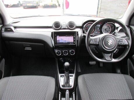 Suzuki Swift SZ5 DUALJET MHEV 11