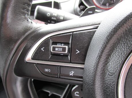 Suzuki Swift SZ5 DUALJET MHEV 15